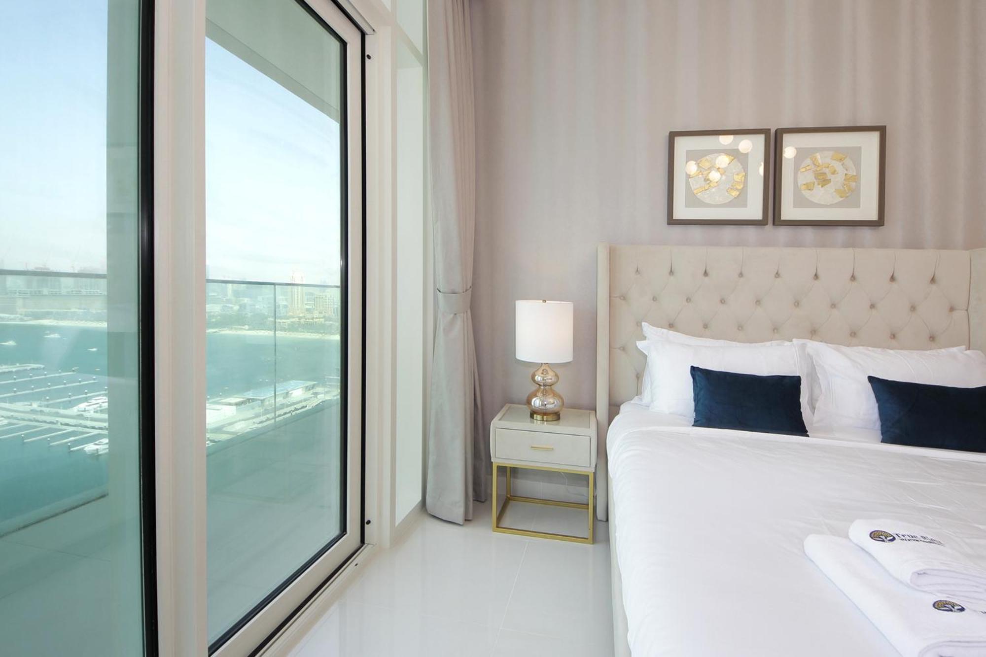Incredible Sea View 2bhk - Private Access - Emaar Beachfront Apartment Dubai