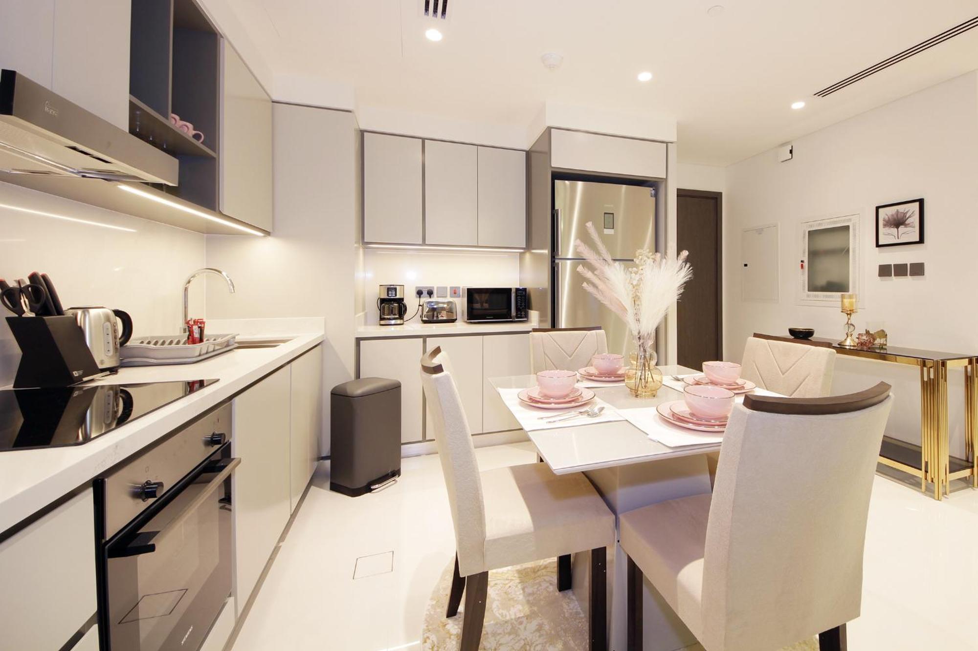Incredible Sea View 2bhk - Private Access - Emaar Beachfront * Dubai